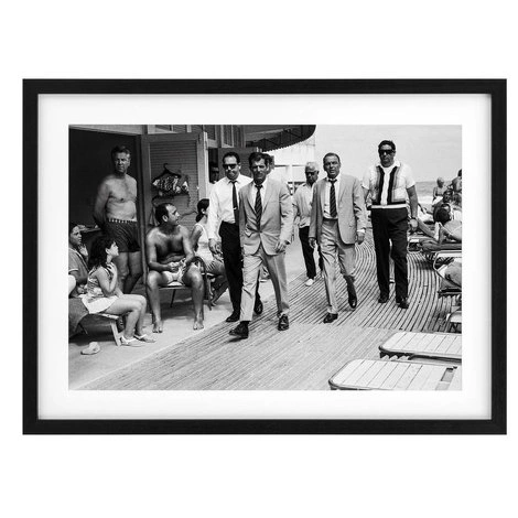 Картина Frank Sinatra - Miami Beach 1968 СНЯТО С ПРОИЗВОДСТВА от EICHHOLTZ, EH.PCT.ACC.888