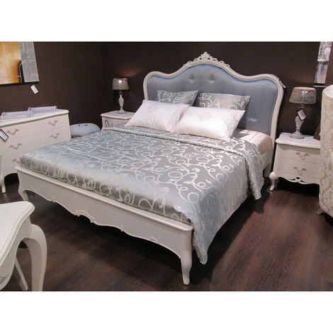 Кровать с решеткой отделка молочно-белый матовый лак, ткань голубой шелк от BREVIO SALOTTI, BS.BD.SLV.1