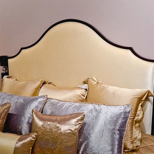 Кровать с решеткой отделка шпон вишни C, ткань светло-бежевый велюр