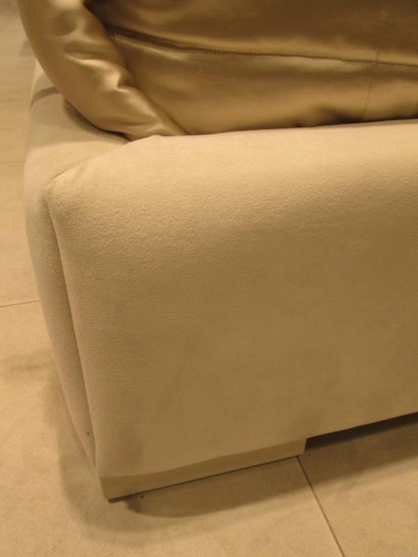 Кровать с решеткой отделка бежевый блестящий лак, ткань бежевый велюр от FRATELLI BARRI, FB.BD.MD.52