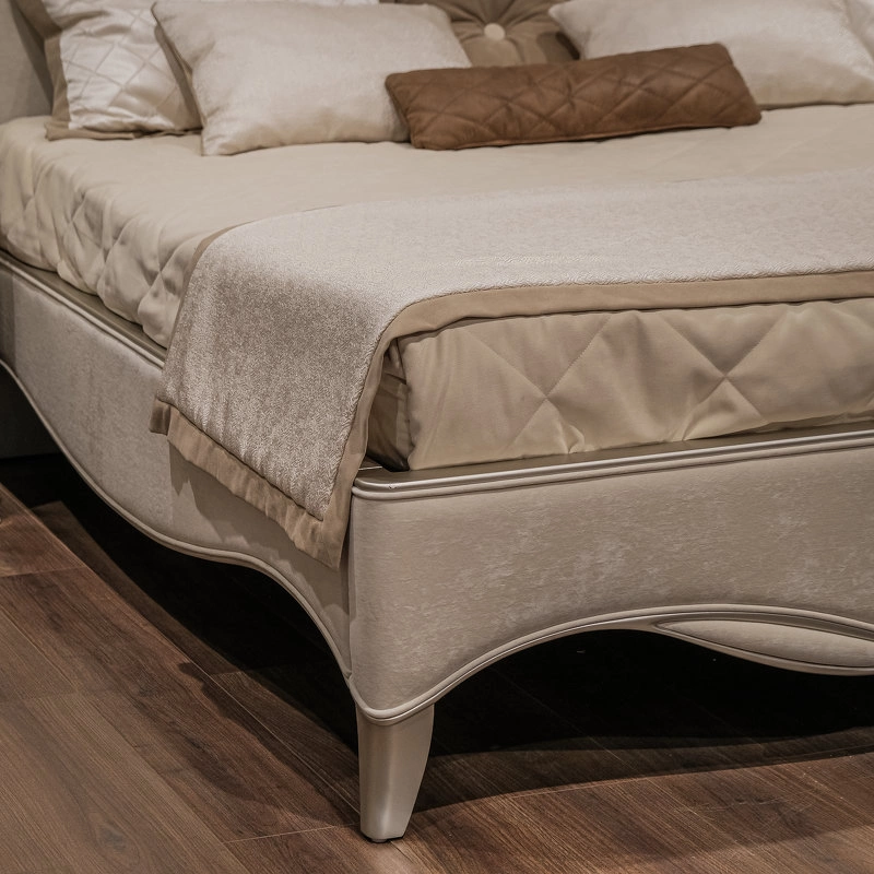 Кровать с решеткой отделка серебряное напыление, ткань Tiffany-01 от FRATELLI BARRI, FB.BD.RIM.755