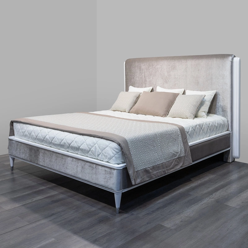 Кровать с решеткой отделка белый глянцевый лак, ткань серебристо серый велюр от FRATELLI BARRI, FB.BD.RIM.728