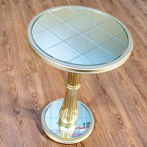 Приставной столик отделка серебряное напыление