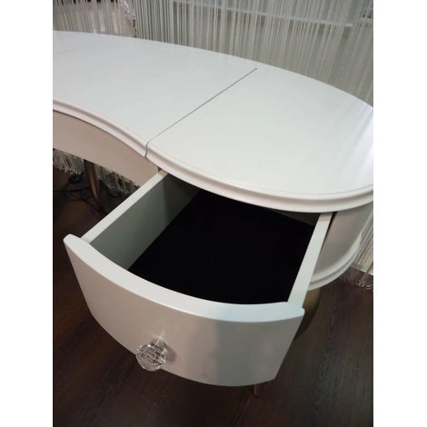 Туалетный столик отделка белый матовый лак, сусальное серебро, покрытое лаком шампань от FRATELLI BARRI, FB.LDT.RIM.15