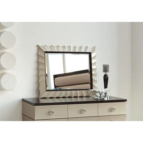 Зеркало отделка глянцевый серо-бежевый лак, шпон цвета темного ореха от FRATELLI BARRI, FB.MR.PT.16