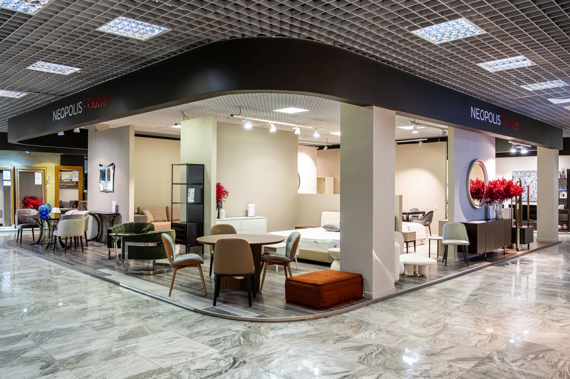 Дизайнерская мебель и декор в Neopolis Outlet